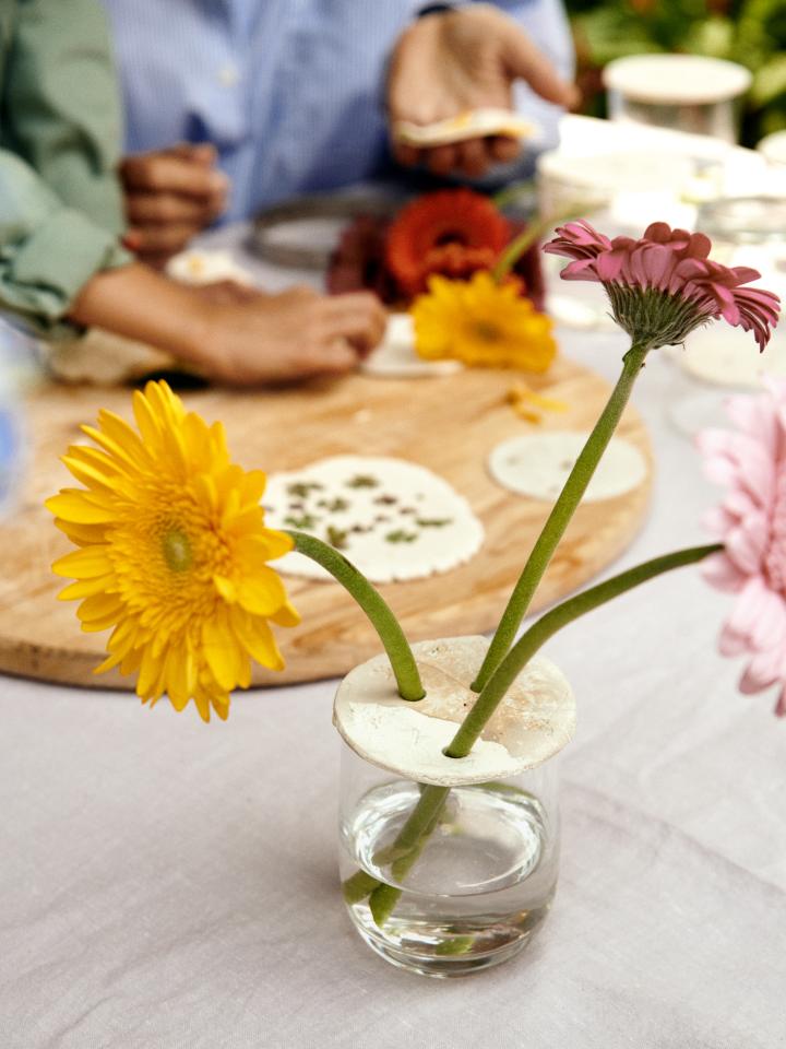 Op maat Scheur mout DIY: bloemenvaas met gatendeksel | Mooi wat bloemen doen