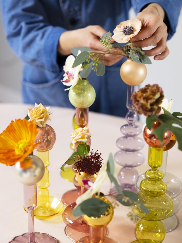 kerstbalvaasjes maken met bloemen | diy kerst